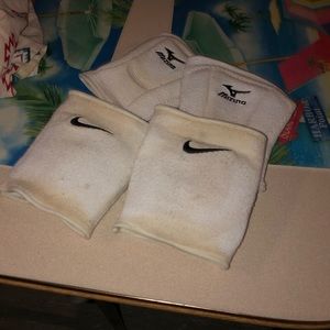 NIKE & MIZUNO VOLLEYBALL KNEEPADS